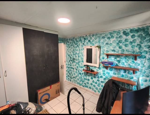 4 BEDROOM FREEHOLD FOR SALE IN CAVERSHAM GLEN